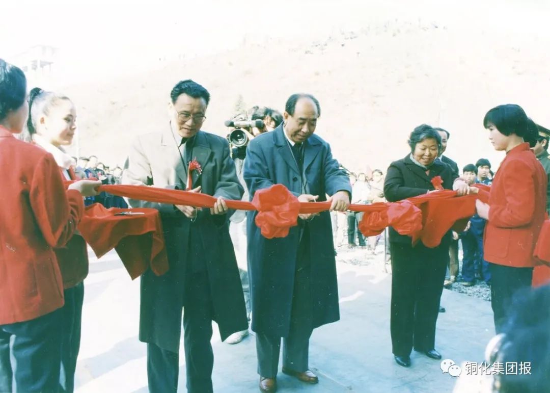 EMC易倍·(中国)体育官方网站-EMC SPORTS